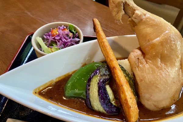 道産チキンレッグのスープカレー